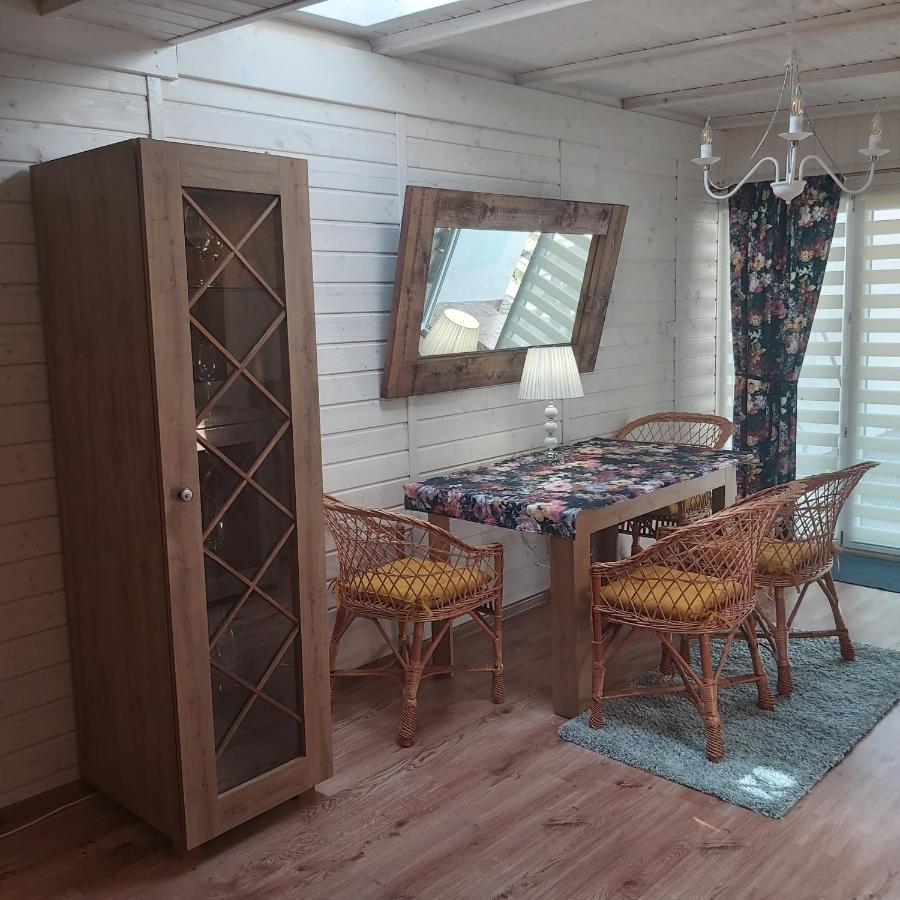 Nadmorskie Apartamenty ウストカ エクステリア 写真