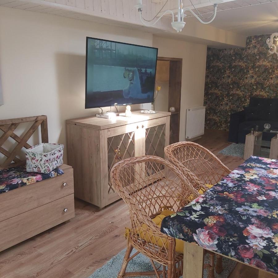 Nadmorskie Apartamenty ウストカ エクステリア 写真