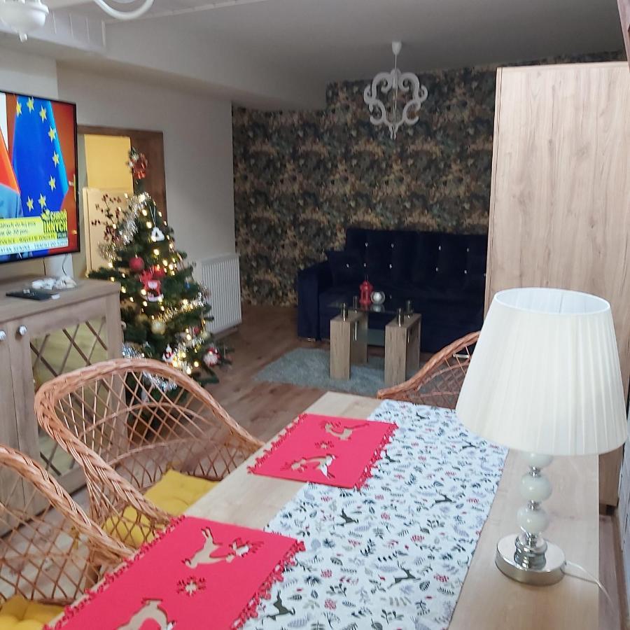 Nadmorskie Apartamenty ウストカ エクステリア 写真
